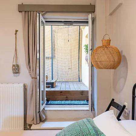 Arismari Cretan Holiday Angouseliana
