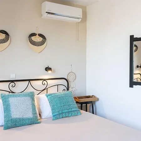 Arismari Cretan Holiday Holiday home Angouseliana